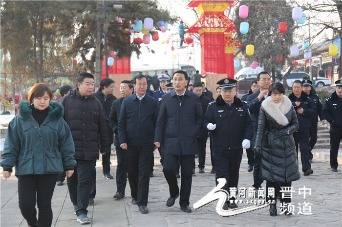介休市委副书记代市长范亮珍带队深入张壁古堡景区开展安全大检查